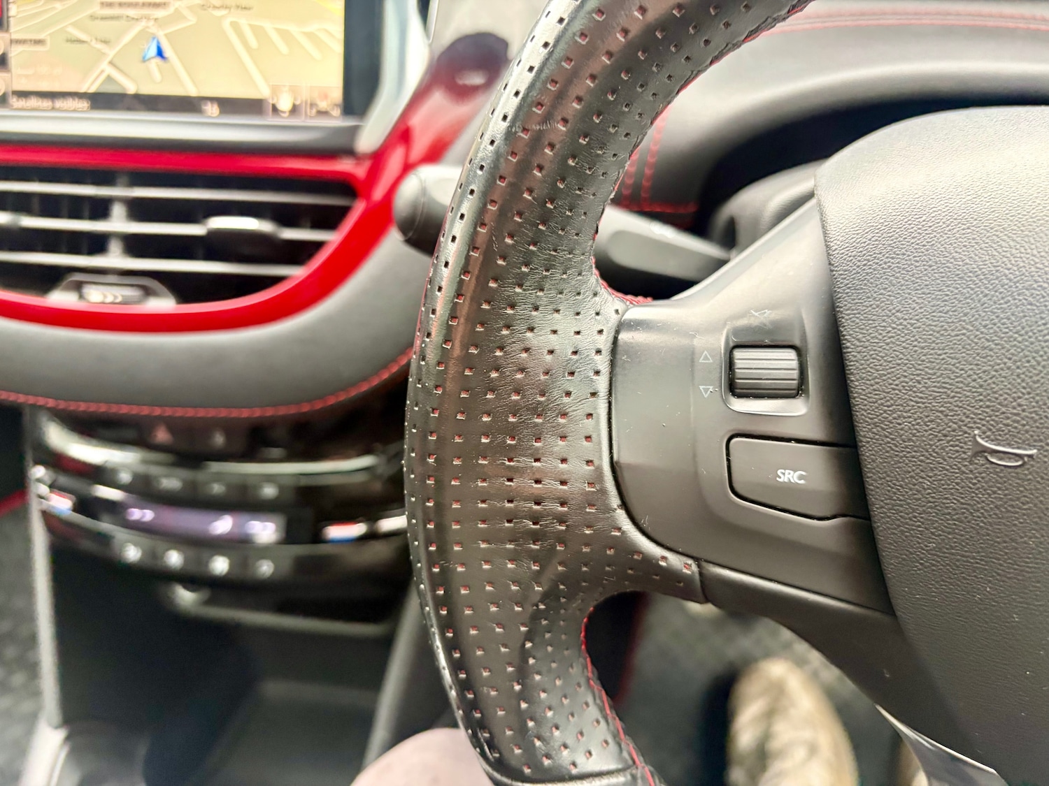 Used Peugeot 208 2016 for sale - 77409189: Photo 22