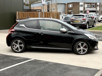 Used Peugeot 208 2014 for sale - 77569797: Photo