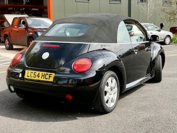 Used Volkswagen Beetle 2004 for sale - 78239422: Photo