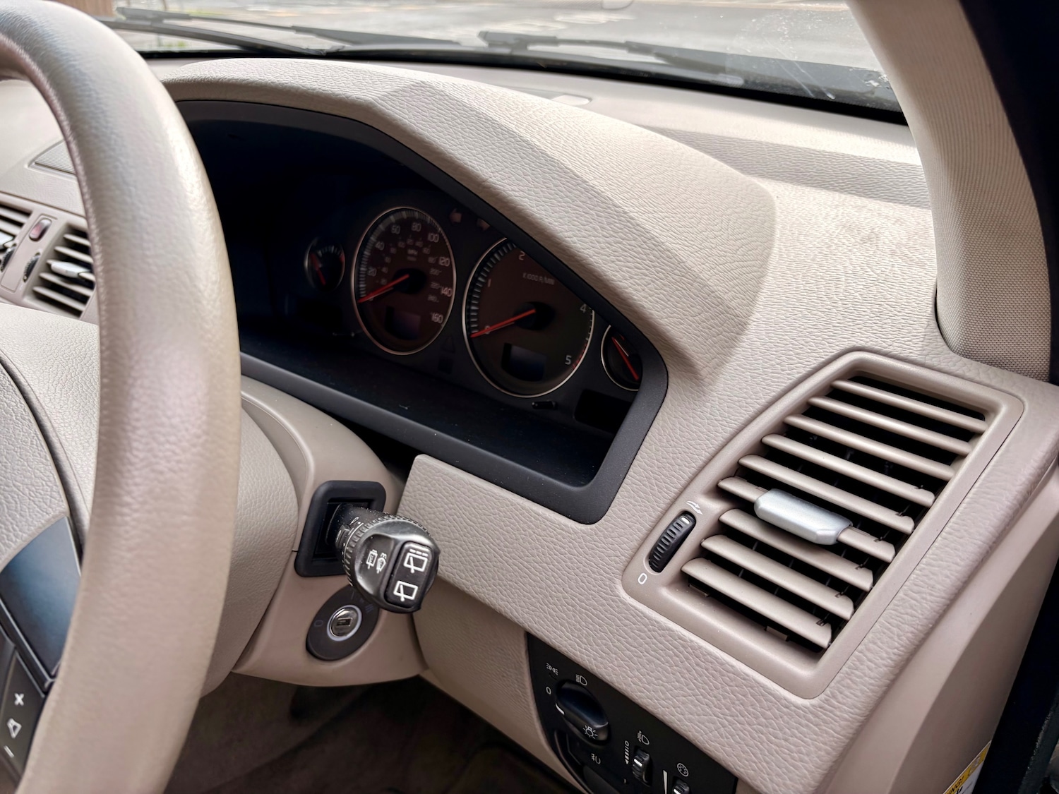 Used Volvo XC90 2006 for sale - 77591085: Photo 36