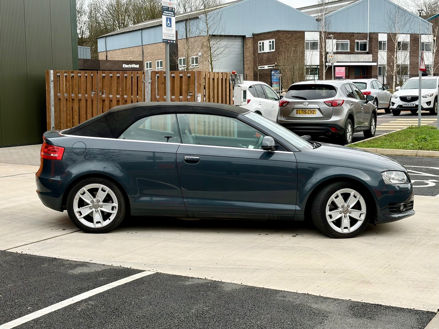 Used Audi A3 2010 for sale - 77483060: Photo 3