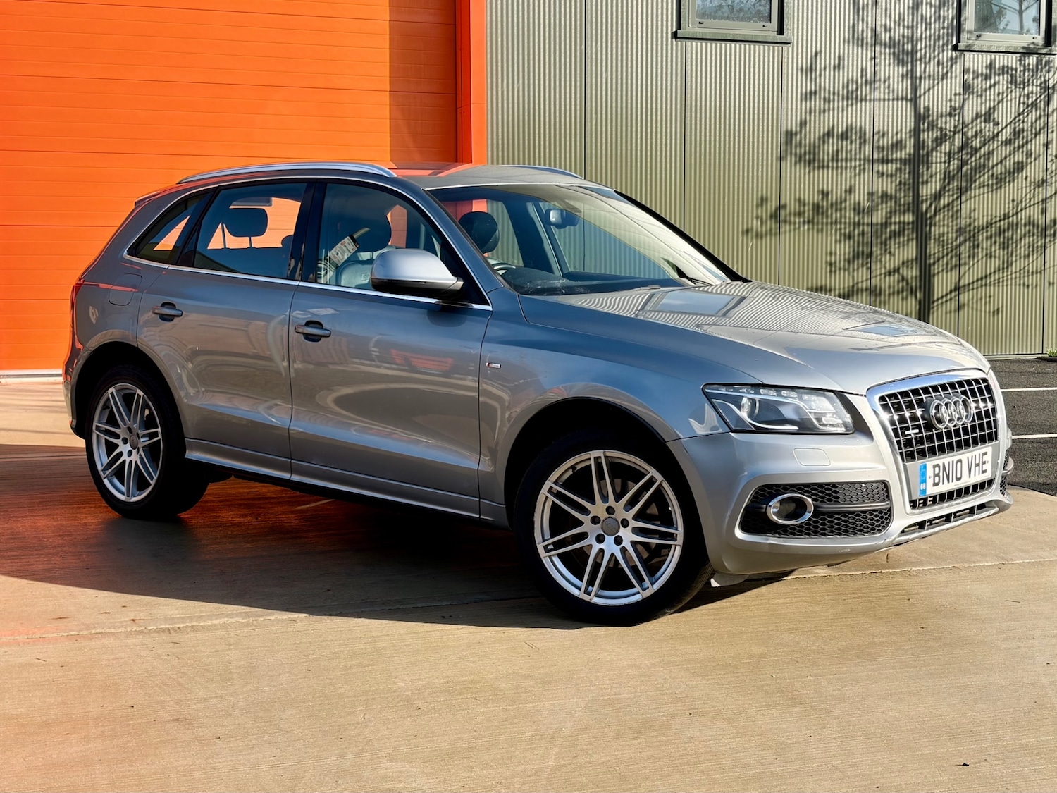 Used Audi Q5 2011 for sale - 77395429: Photo 2