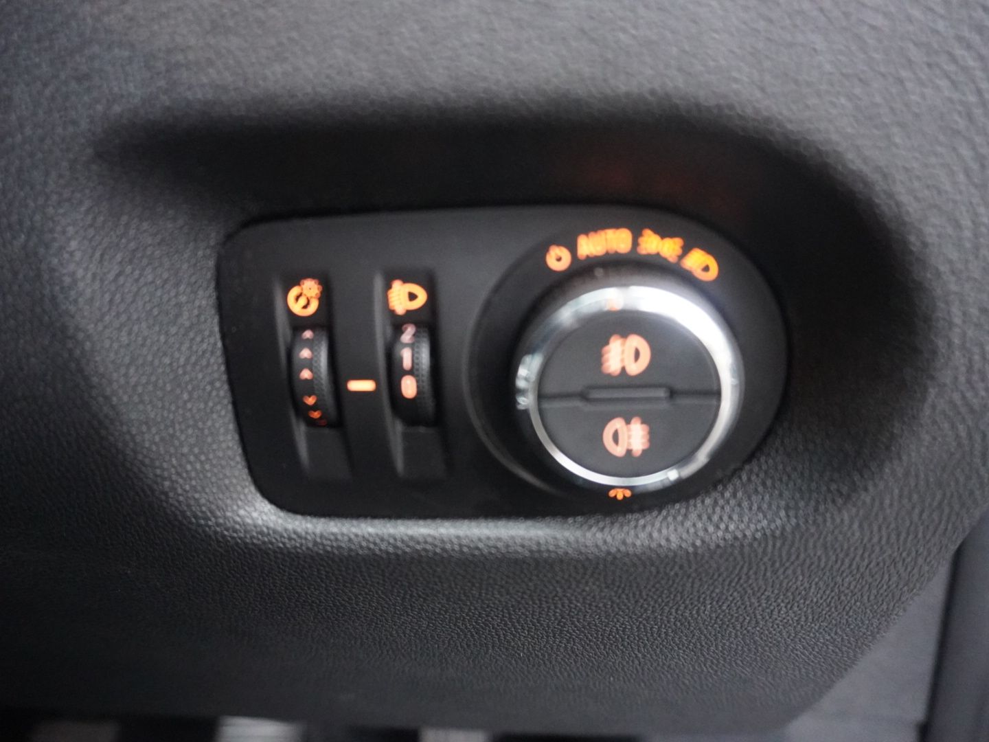 Used Vauxhall Corsa 2014 for sale - 77269465: Photo 48