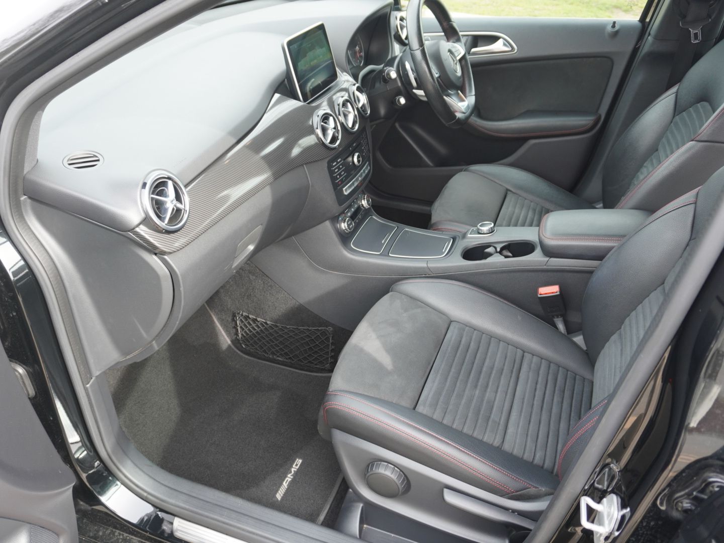 Used Mercedes-Benz B Class 2016 for sale - 77971932: Photo 31