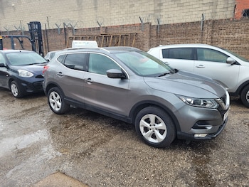 Used Nissan Qashqai 2017 for sale - 76745471: Photo
