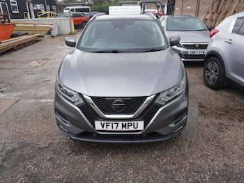 Used Nissan Qashqai 2017 for sale - 76745471: Photo