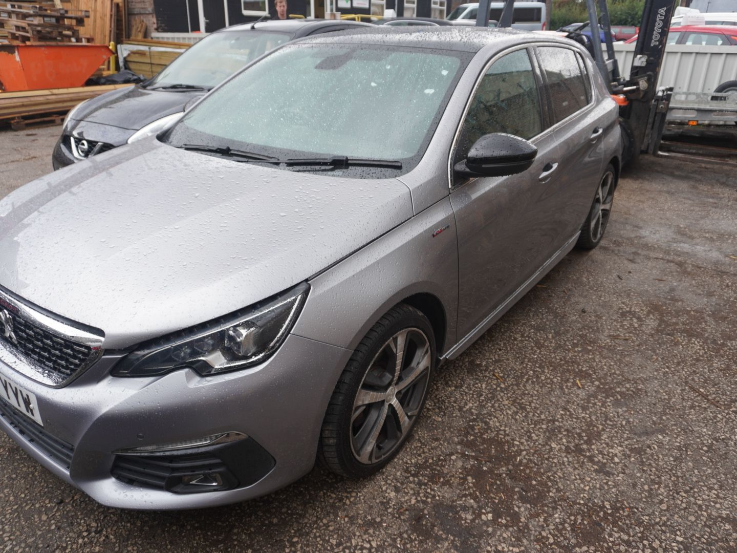 Used Nissan Qashqai 2017 for sale - 76745471: Photo 8