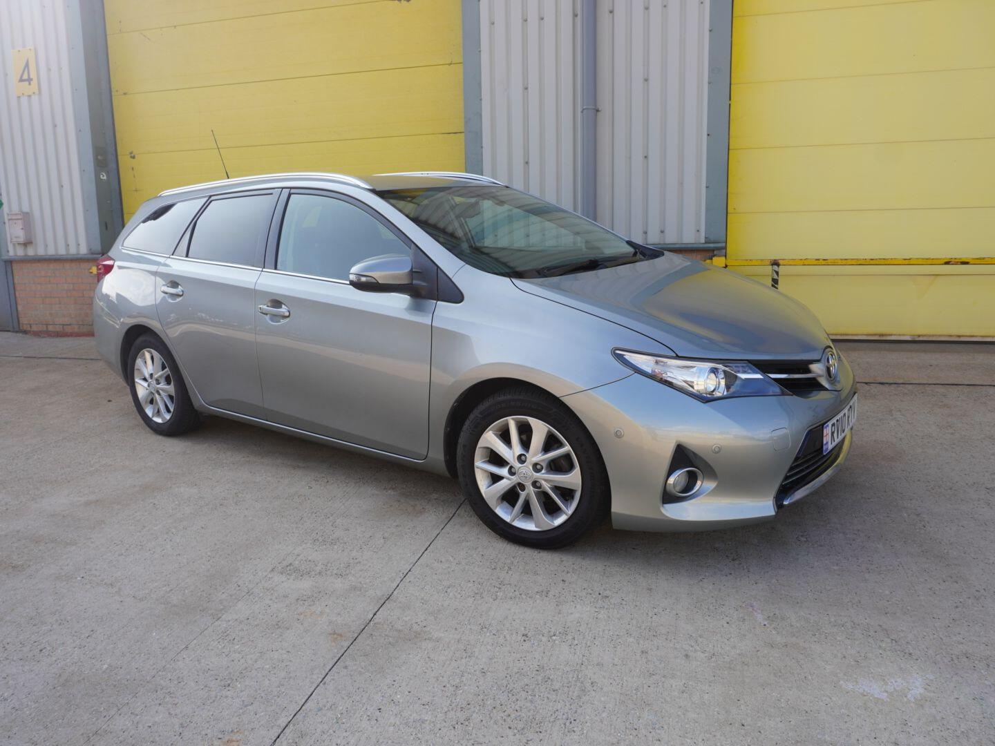 Used Toyota Auris 2014 for sale - 76310068: Photo 1