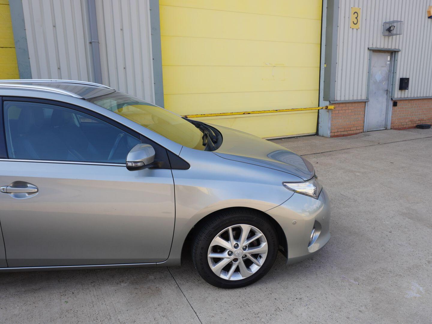 Used Toyota Auris 2014 for sale - 76310068: Photo 16