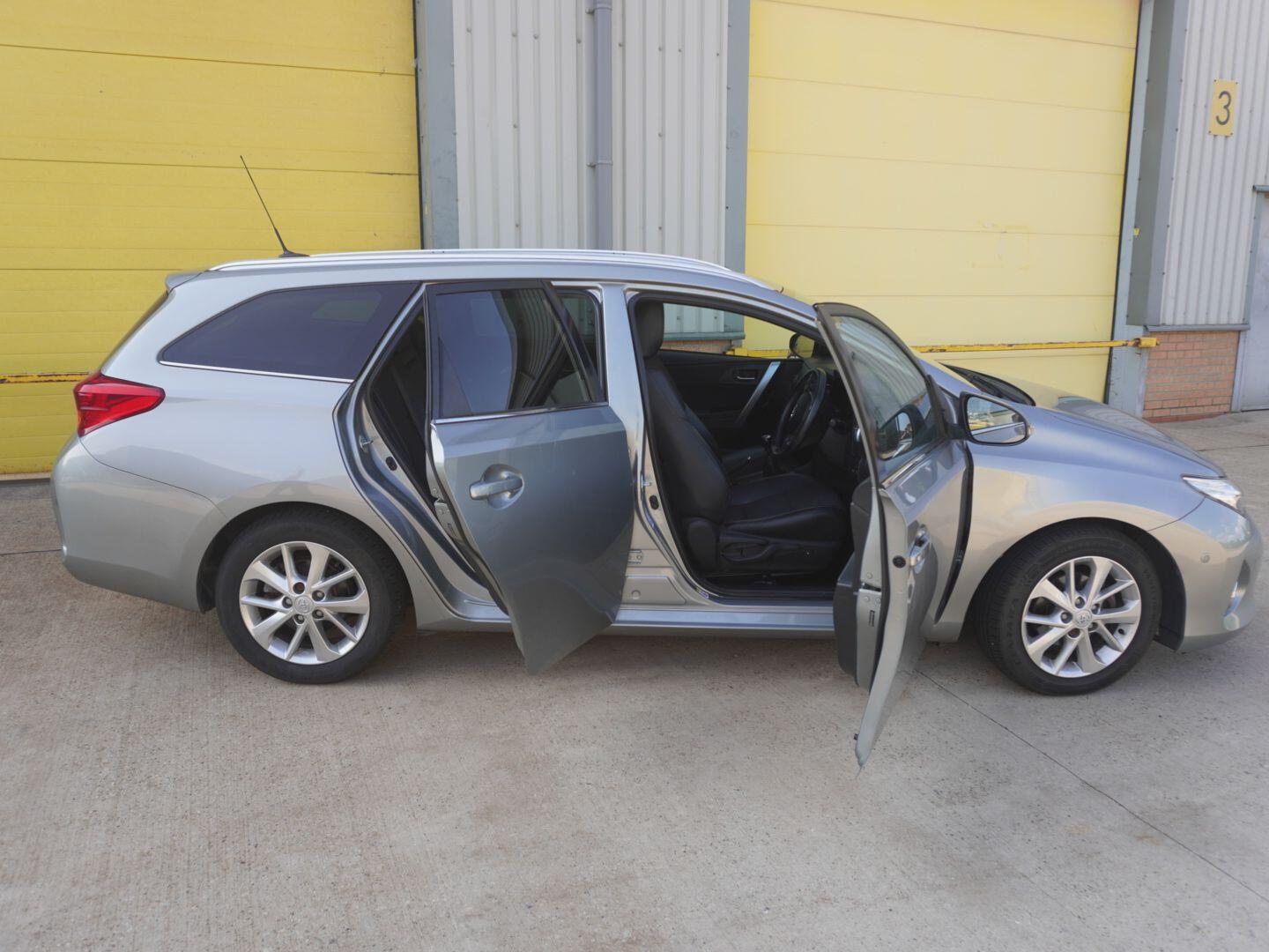 Used Toyota Auris 2014 for sale - 76310068: Photo 19