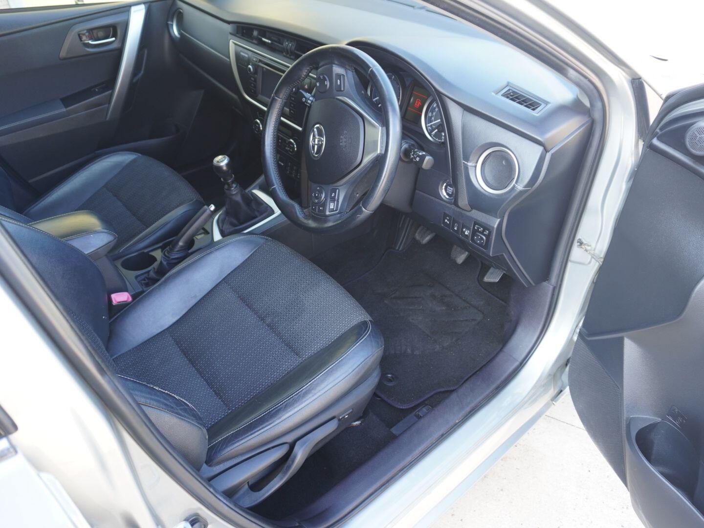 Used Toyota Auris 2014 for sale - 76310068: Photo 25