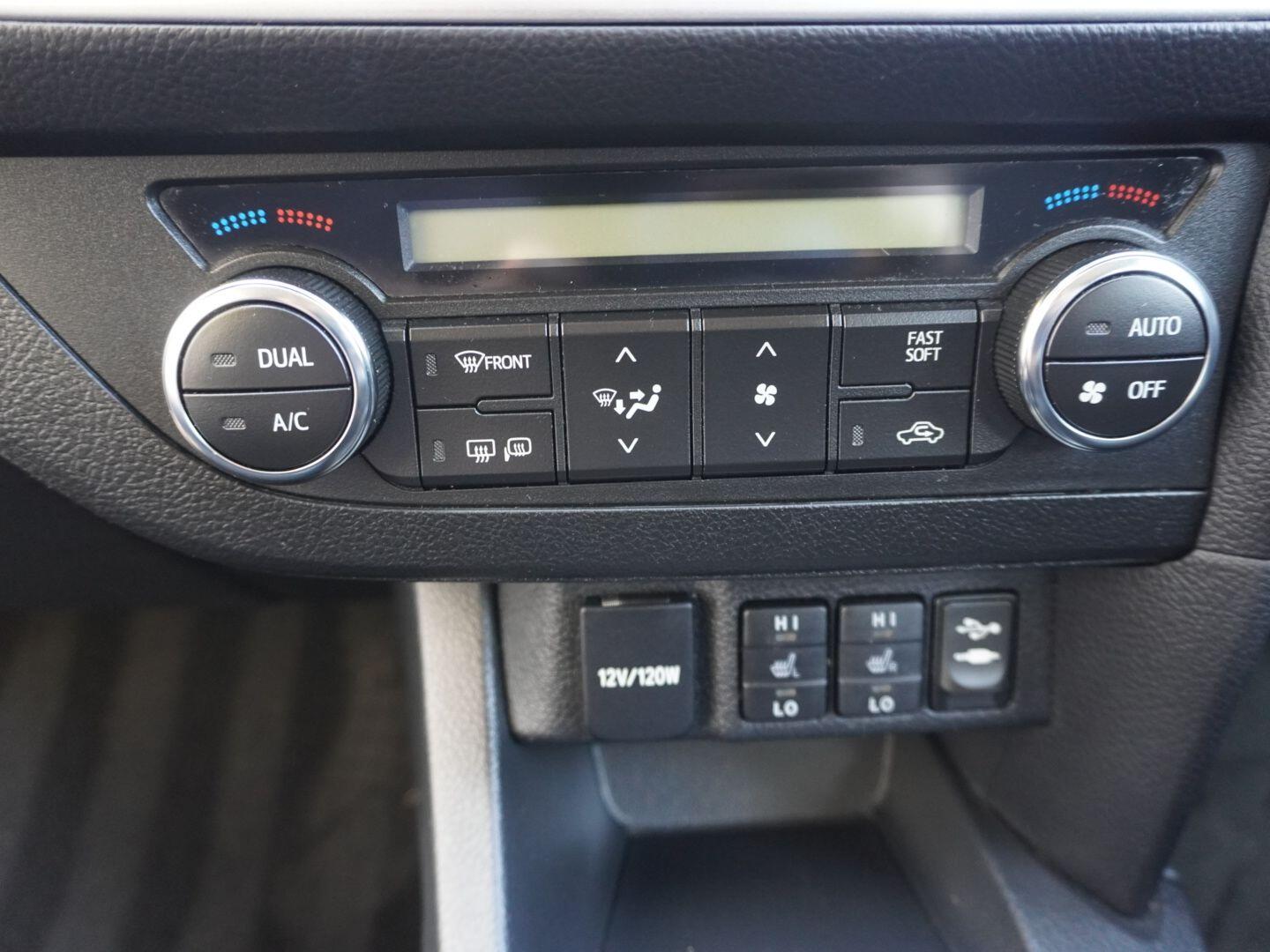 Used Toyota Auris 2014 for sale - 76310068: Photo 30