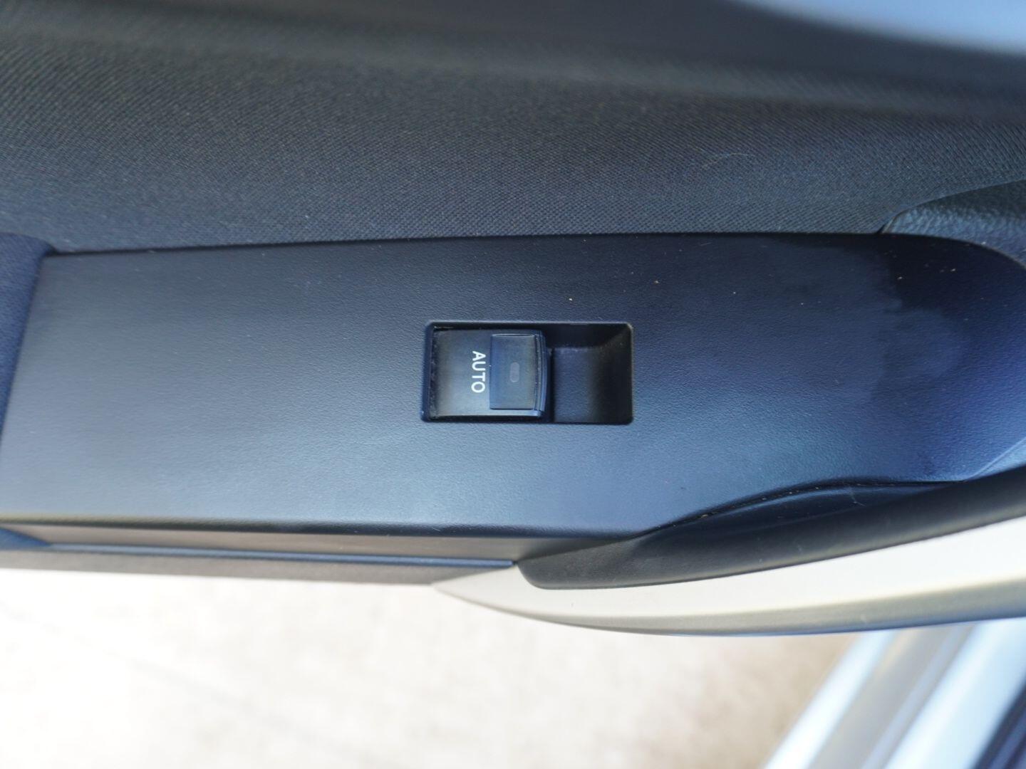 Used Toyota Auris 2014 for sale - 76310068: Photo 31