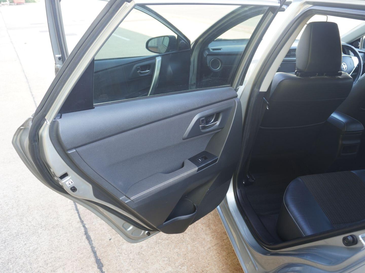 Used Toyota Auris 2014 for sale - 76310068: Photo 42