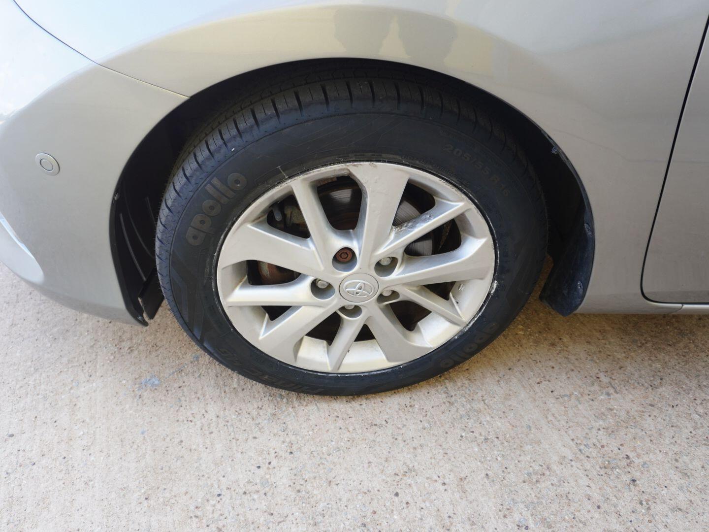 Used Toyota Auris 2014 for sale - 76310068: Photo 48