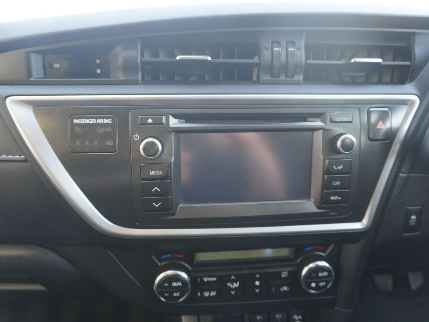 Used Toyota Auris 2014 for sale - 76310068: Photo 50