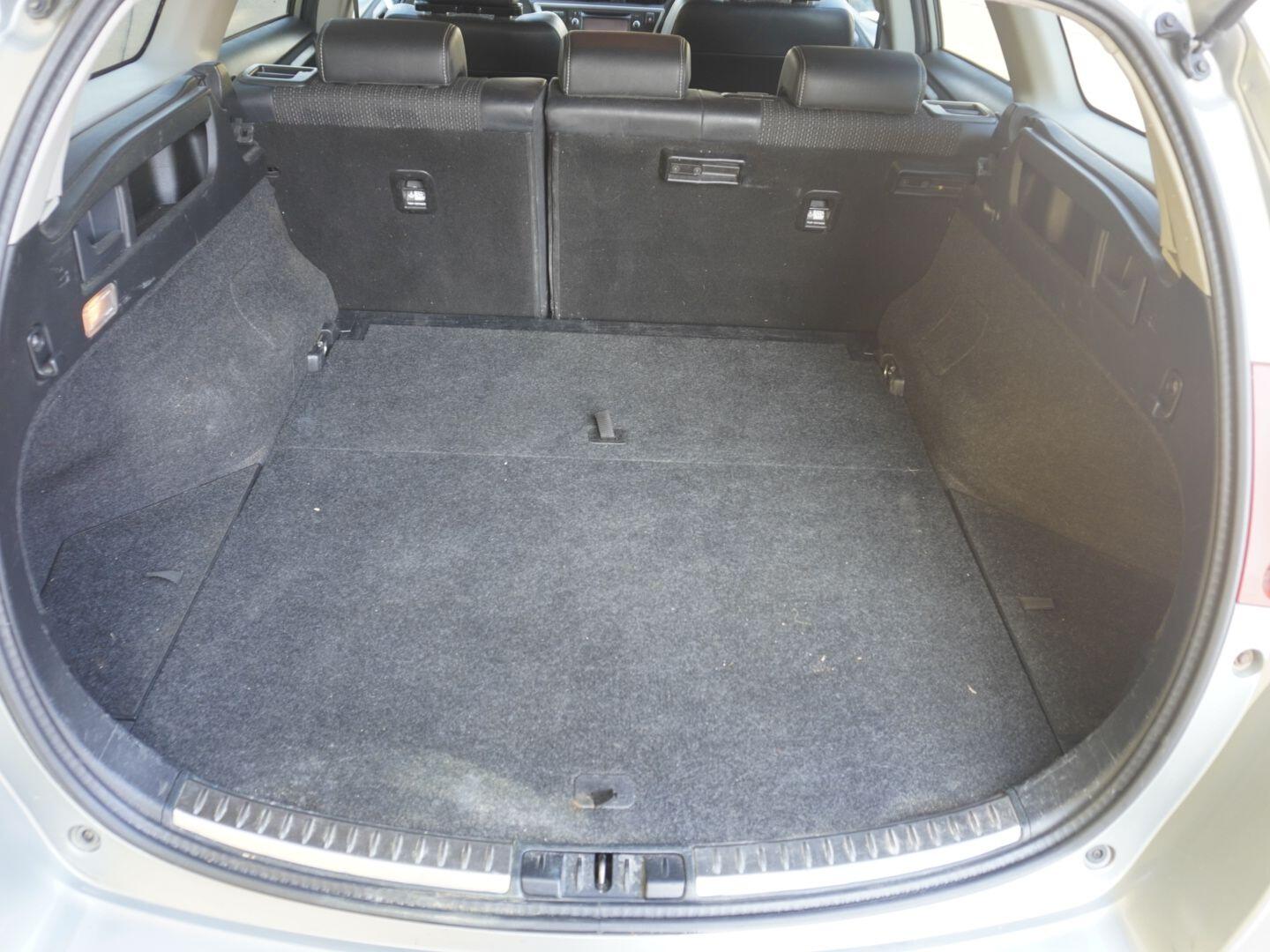 Used Toyota Auris 2014 for sale - 76310068: Photo 54