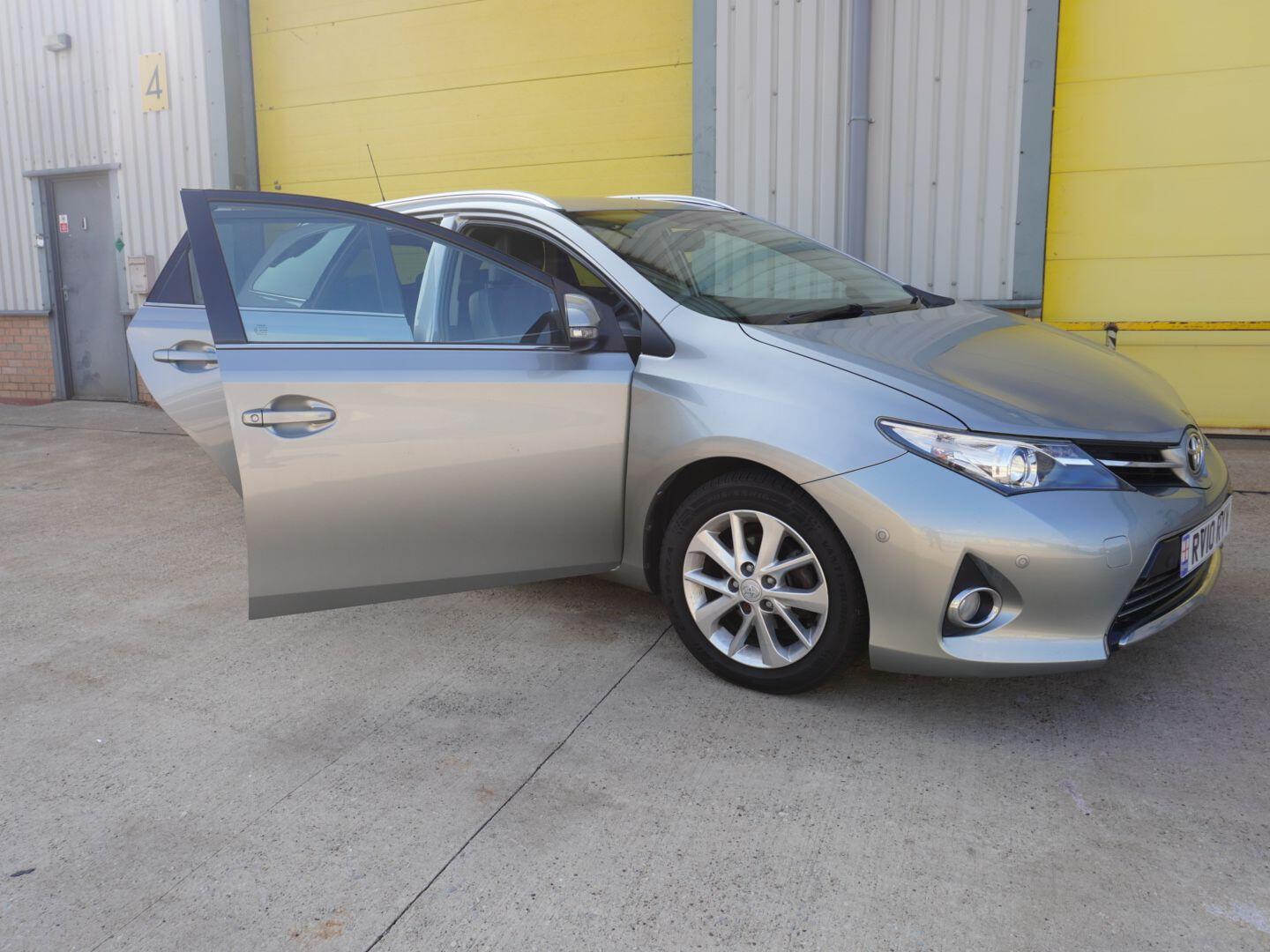 Used Toyota Auris 2014 for sale - 76310068: Photo 7