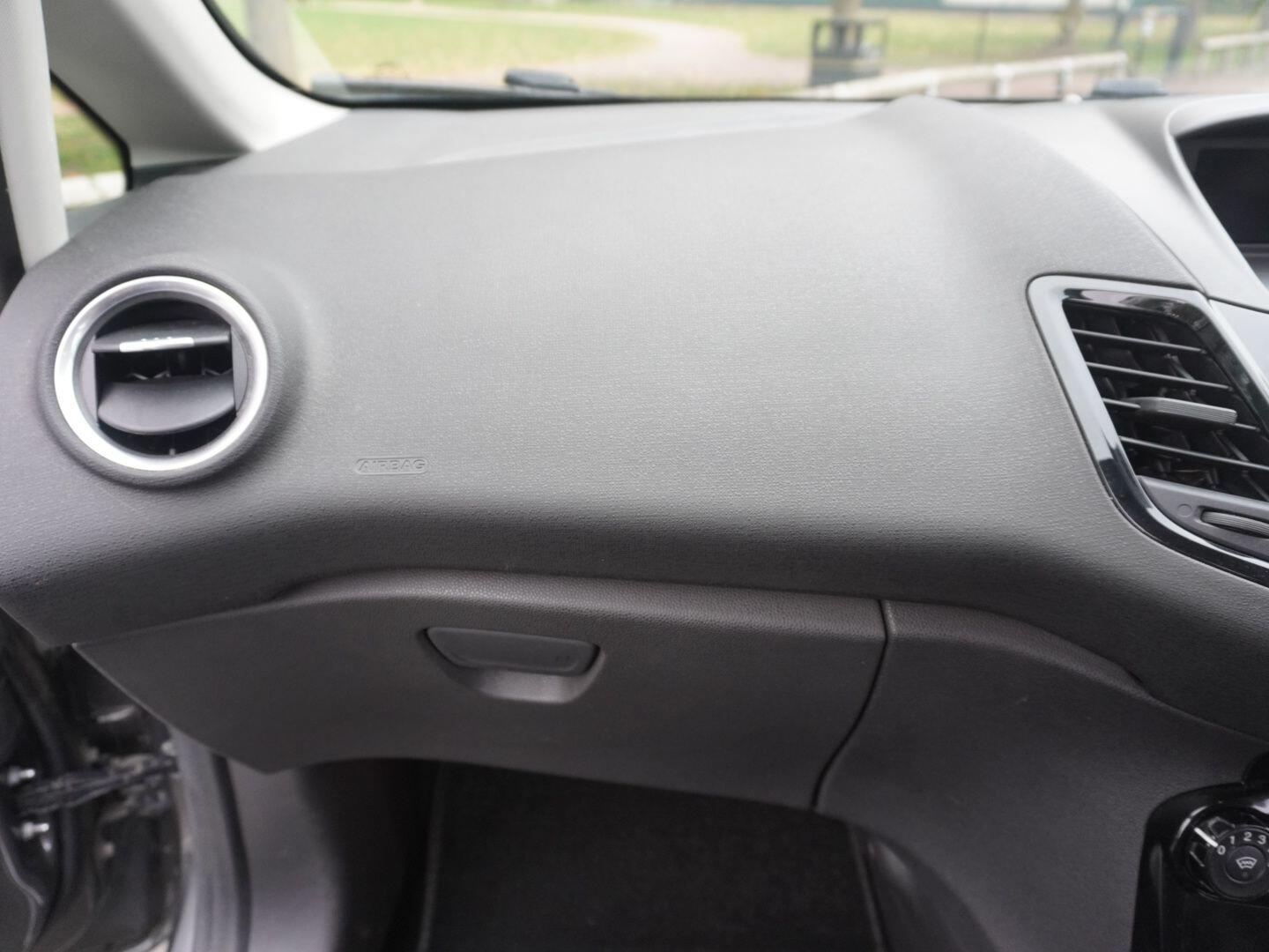 Used Ford Fiesta 2016 for sale - 76310086: Photo 31