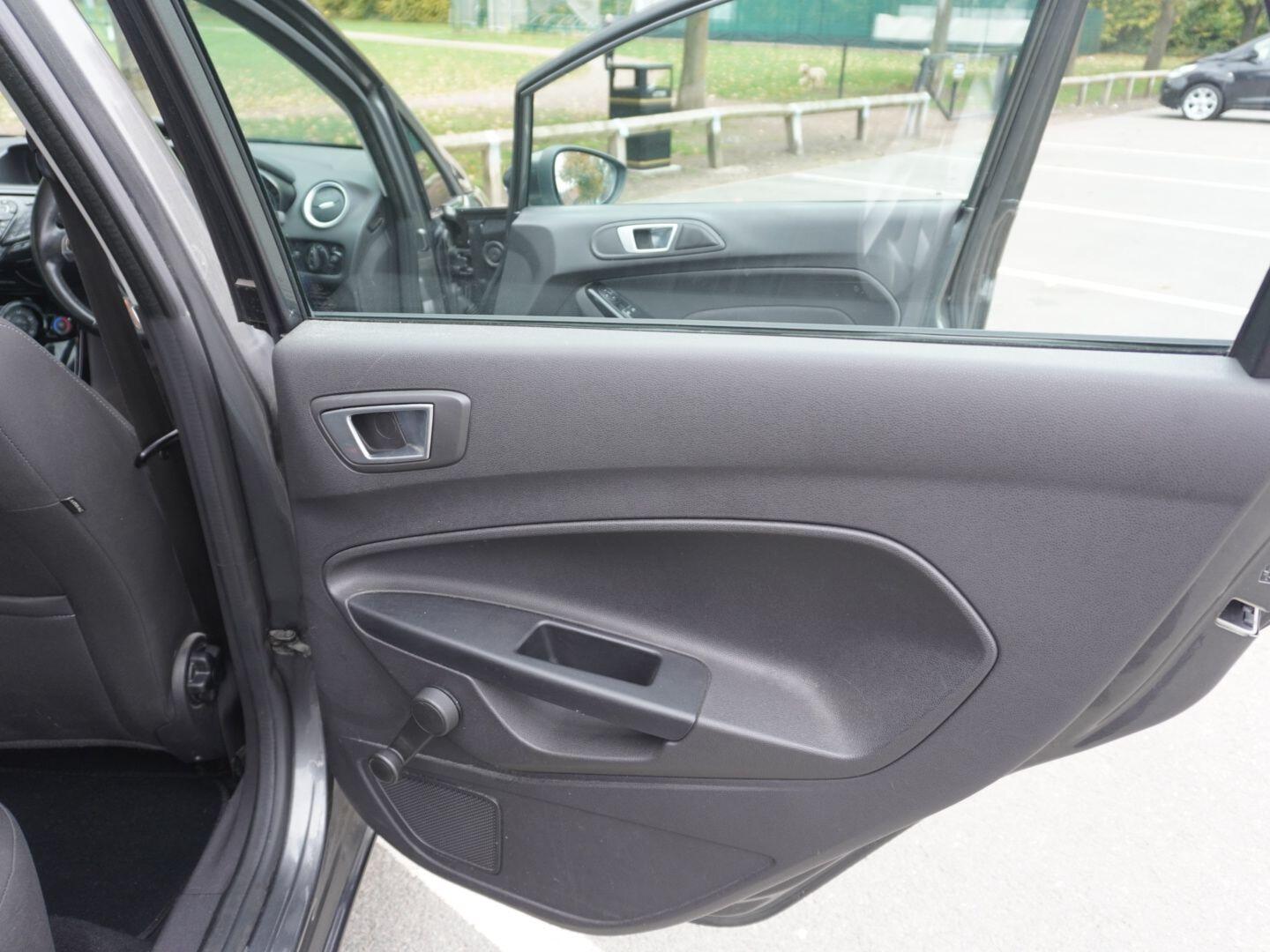 Used Ford Fiesta 2016 for sale - 76310086: Photo 35