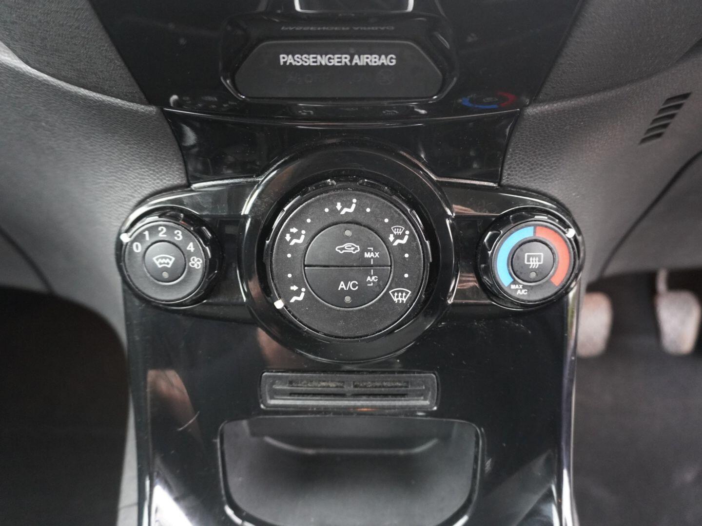 Used Ford Fiesta 2016 for sale - 76310086: Photo 64