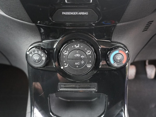 Used Ford Fiesta 2016 for sale - 76310086: Photo 64