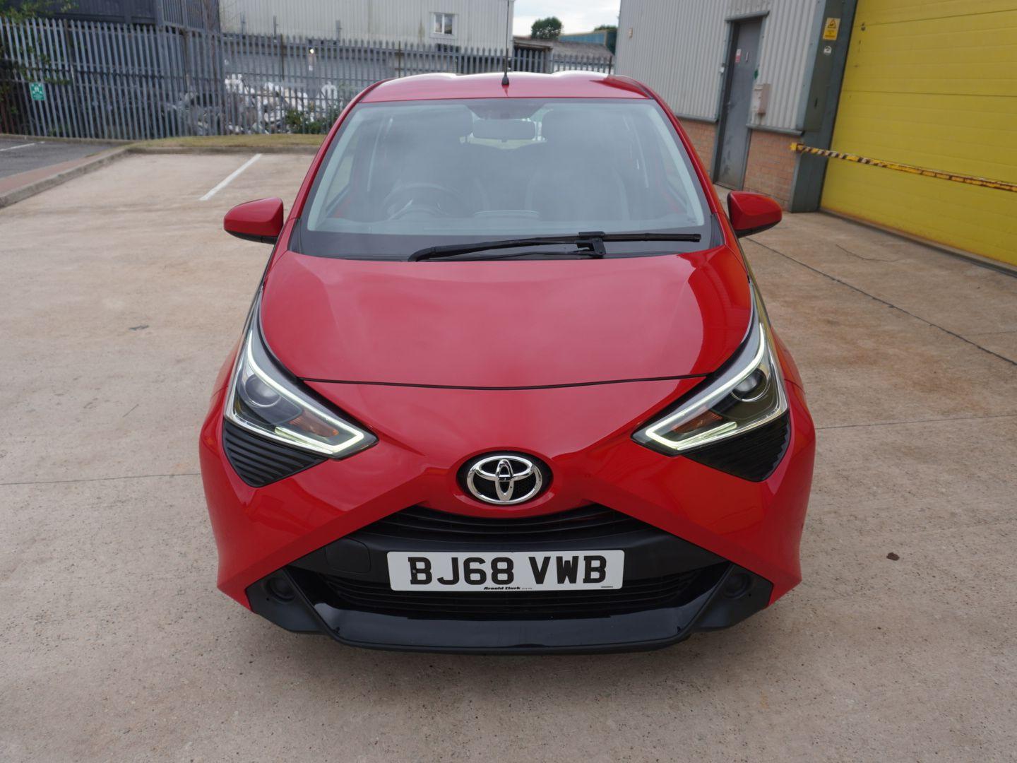 Used Toyota AYGO 2018 for sale - 76310058: Photo 2