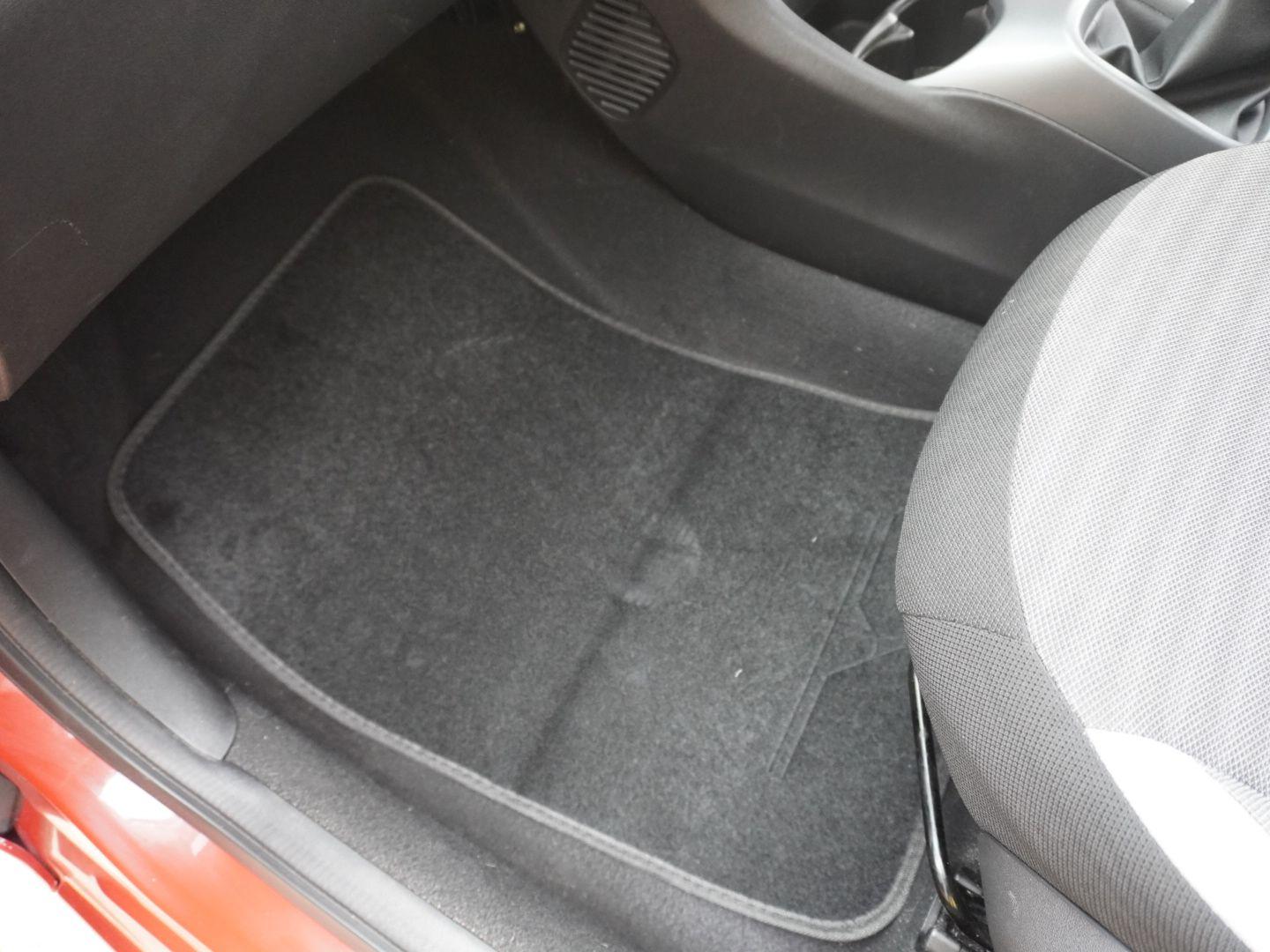 Used Toyota AYGO 2018 for sale - 76310058: Photo 33