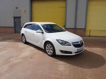 Vauxhall - Insignia