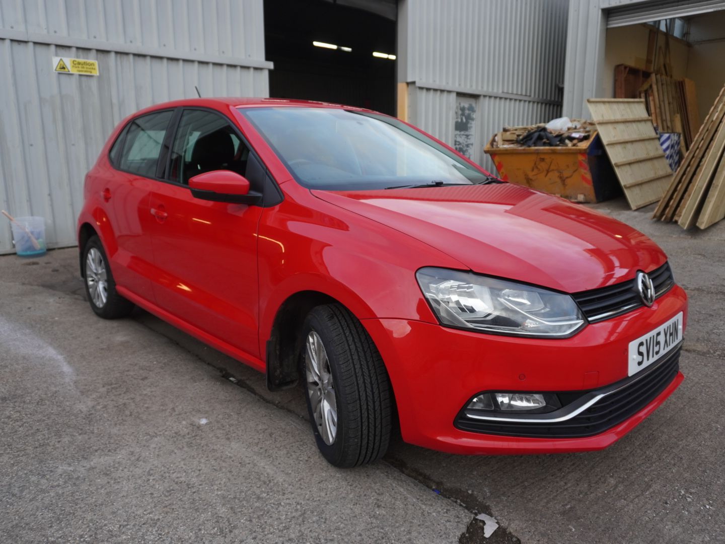 Used Volkswagen Polo 2015 for sale - 76736818: Photo 1