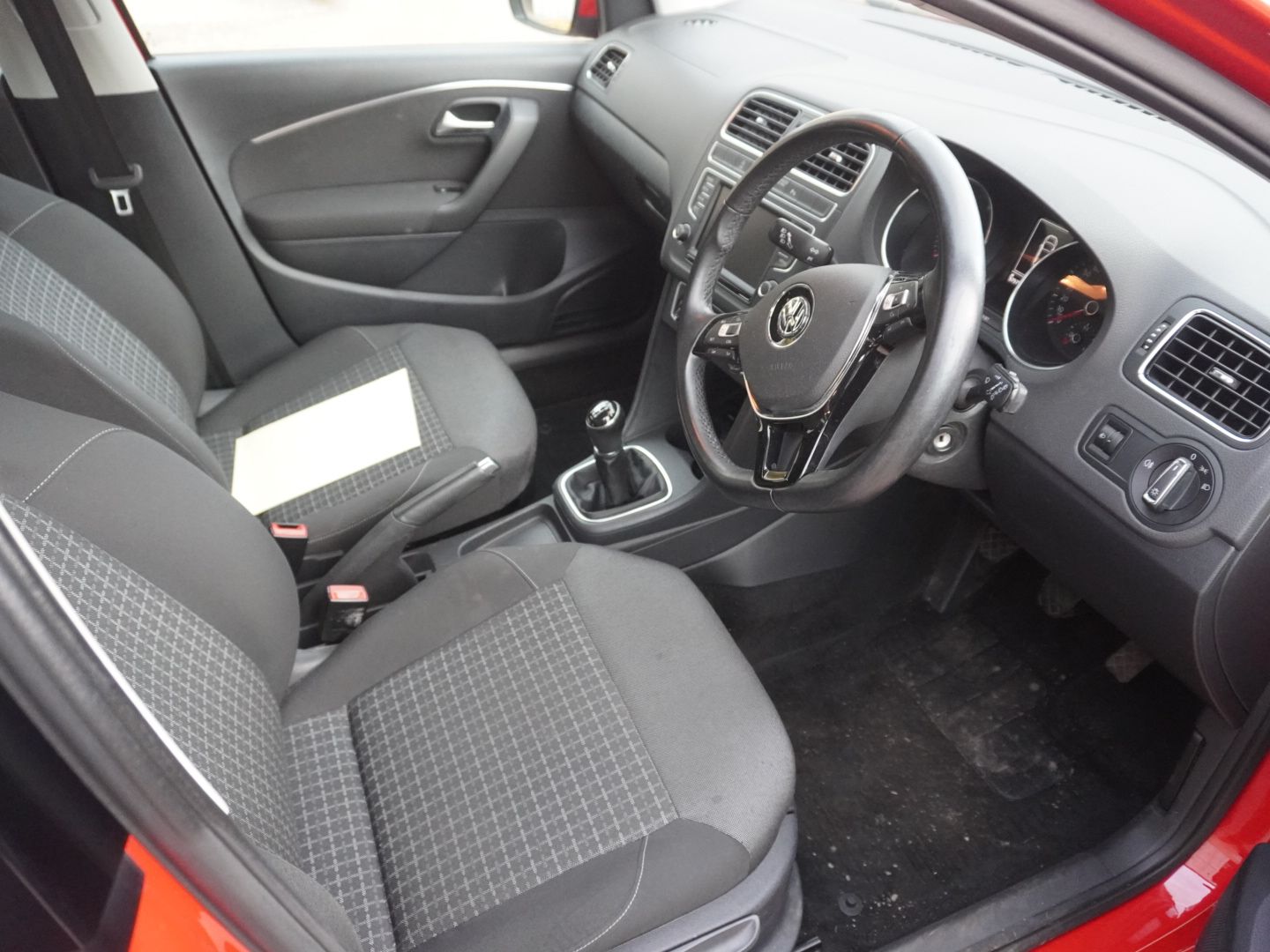 Used Volkswagen Polo 2015 for sale - 76736818: Photo 12