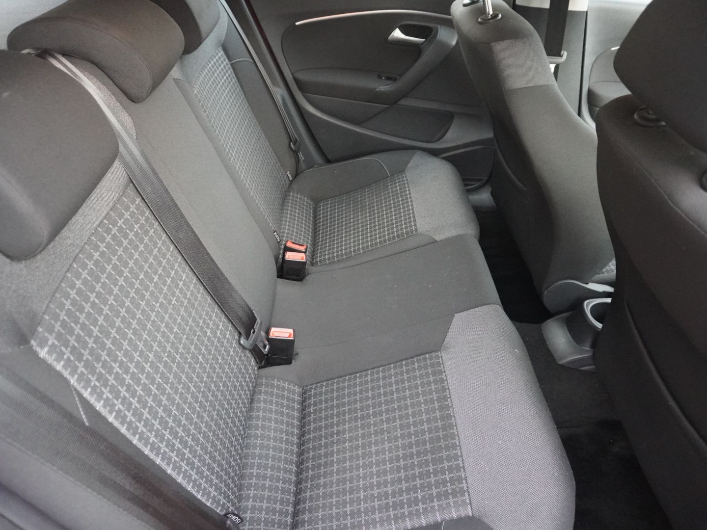 Used Volkswagen Polo 2015 for sale - 76736818: Photo 15