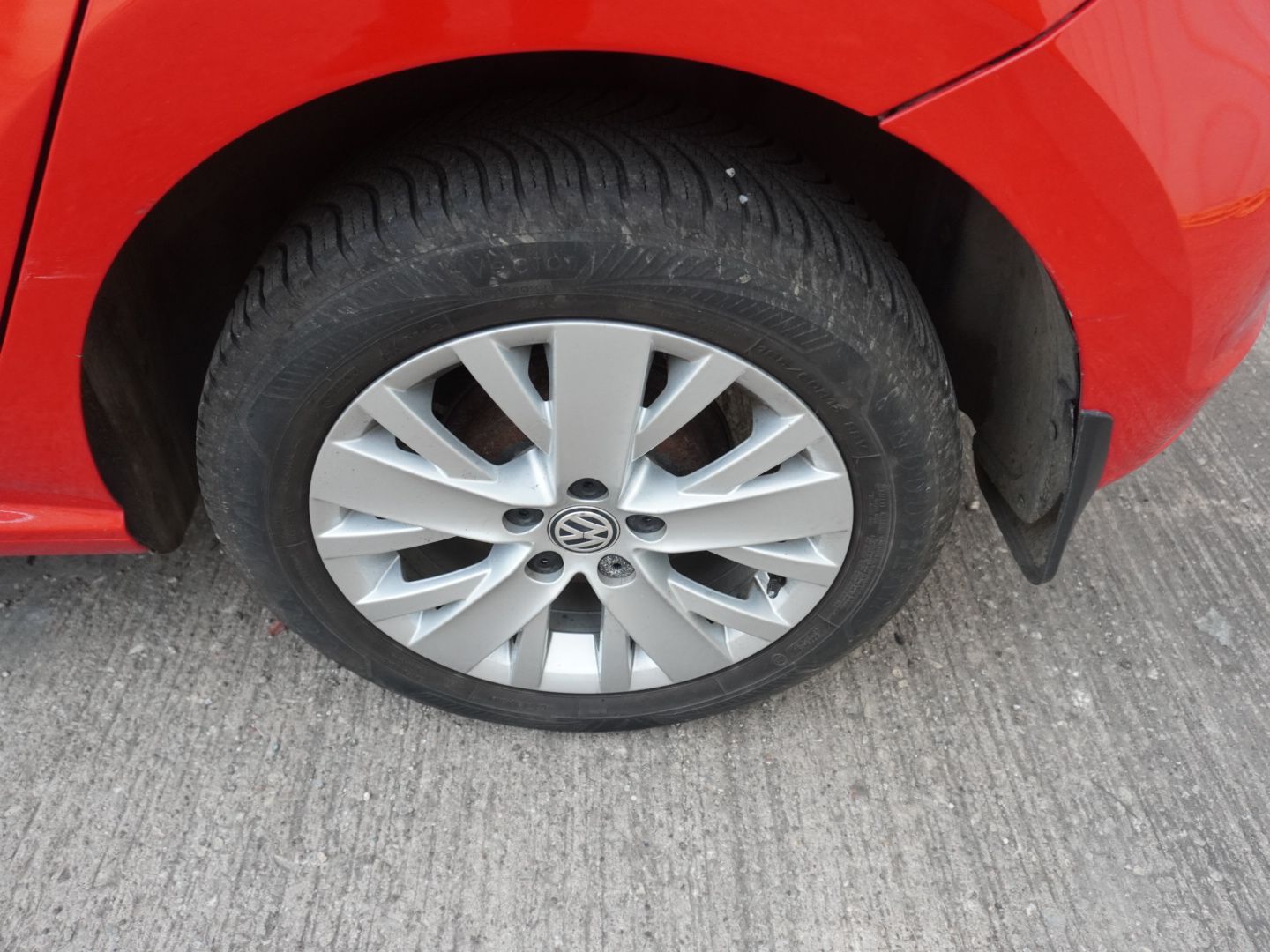 Used Volkswagen Polo 2015 for sale - 76736818: Photo 7