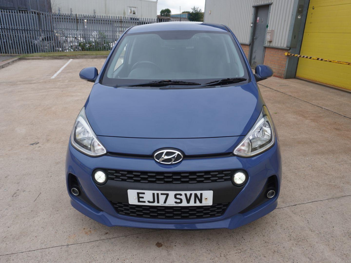 Used Hyundai i10 2017 for sale - 76310060: Photo 2