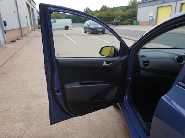 Used Hyundai i10 2017 for sale - 76310060: Photo 20