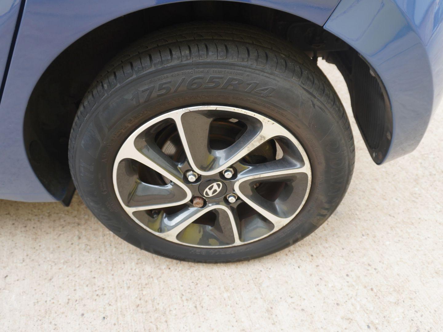 Used Hyundai i10 2017 for sale - 76310060: Photo 25