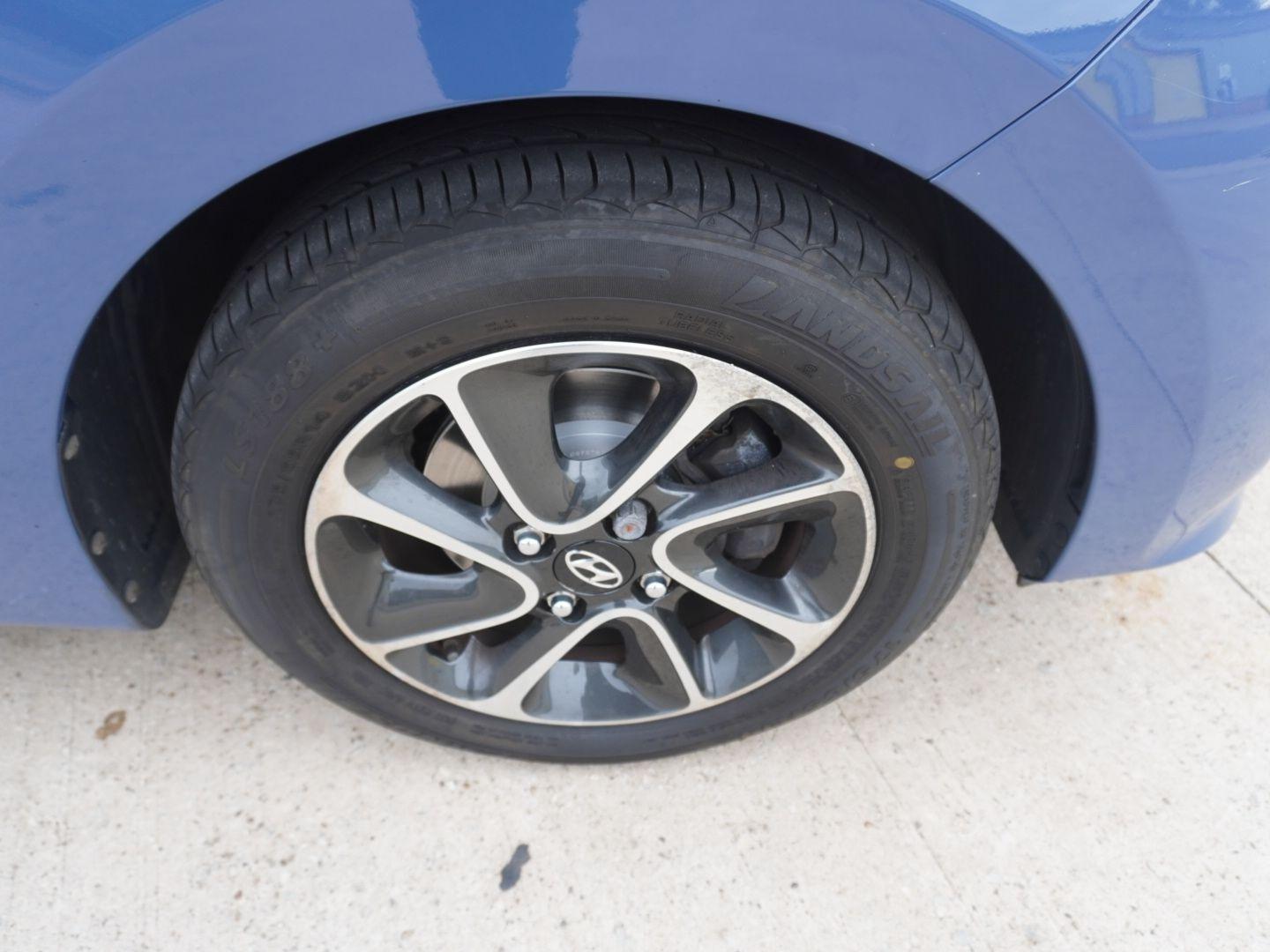 Used Hyundai i10 2017 for sale - 76310060: Photo 27