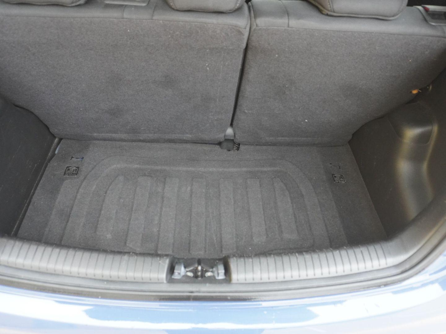 Used Hyundai i10 2017 for sale - 76310060: Photo 32