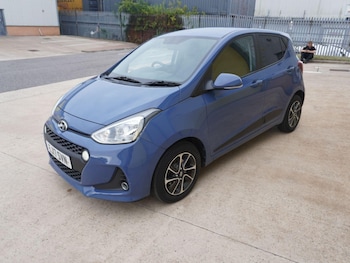 Used Hyundai i10 2017 for sale - 76310060: Photo