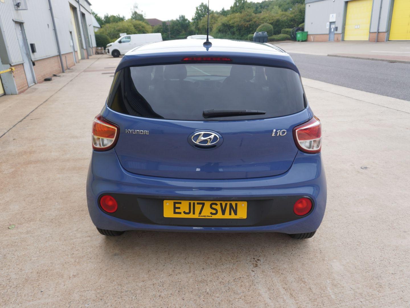 Used Hyundai i10 2017 for sale - 76310060: Photo 8