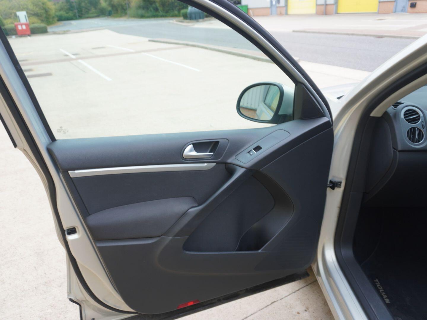 Used Volkswagen Tiguan 2014 for sale - 76310066: Photo 27