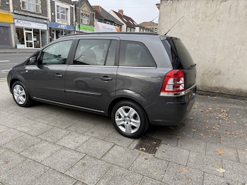 Used Vauxhall Zafira 2010 for sale - 76082737: Photo