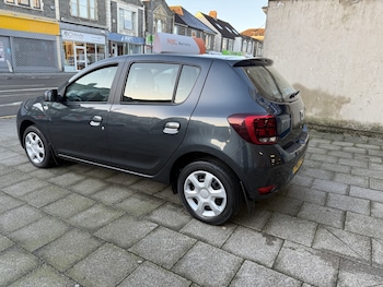 Used Dacia Sandero 2017 for sale - 76785065: Photo
