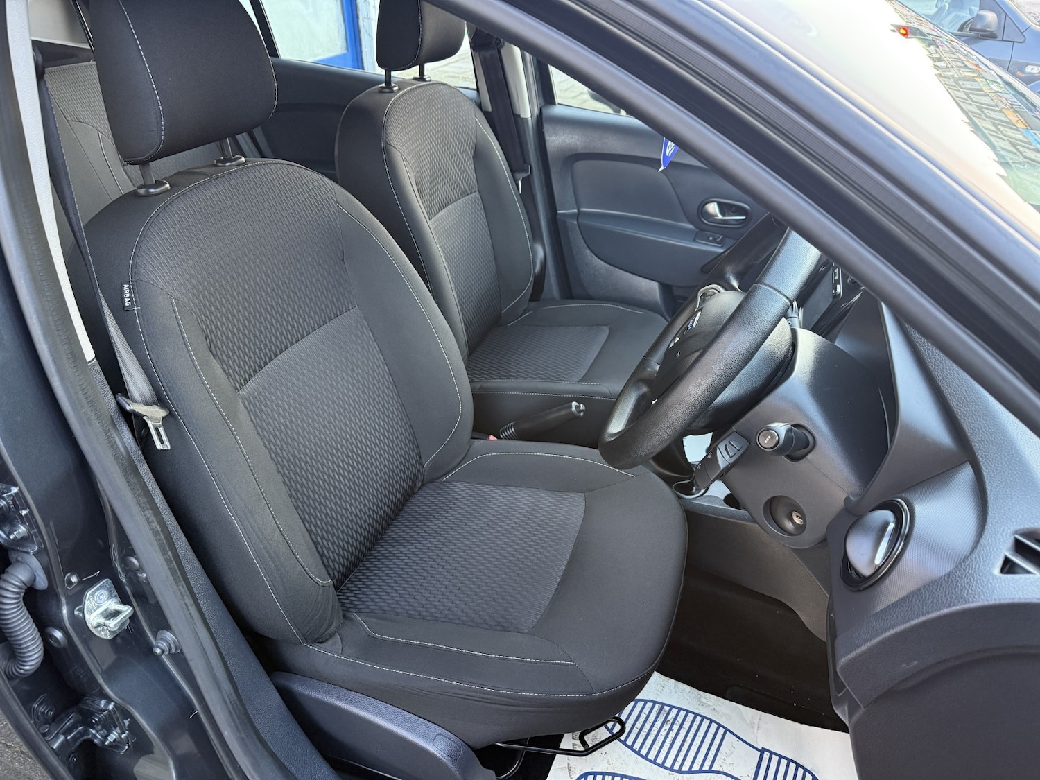 Used Dacia Sandero 2017 for sale - 76785065: Photo 9