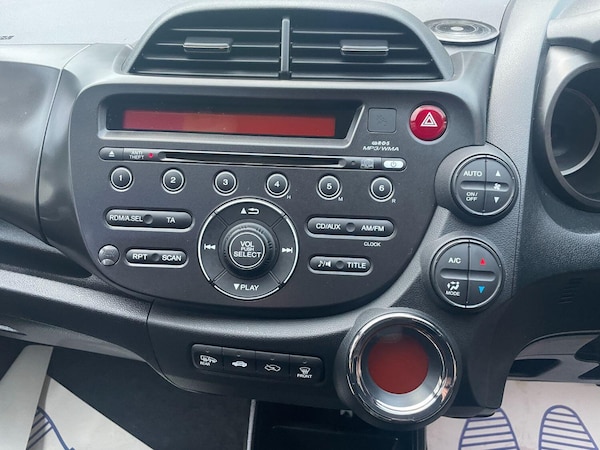Used Honda Jazz 2011 for sale - 75650544: Photo 11