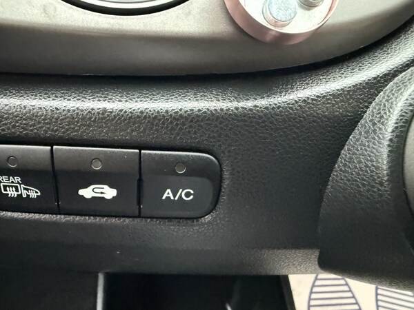 Used Honda Jazz 2009 for sale - 76305497: Photo 13