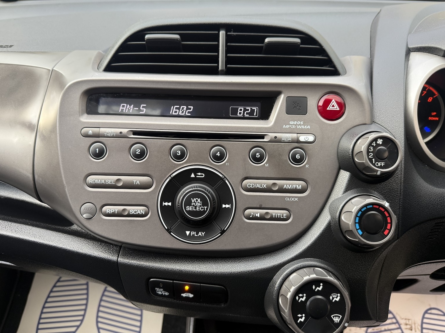 Used Honda Jazz 2010 for sale - 77668498: Photo 9