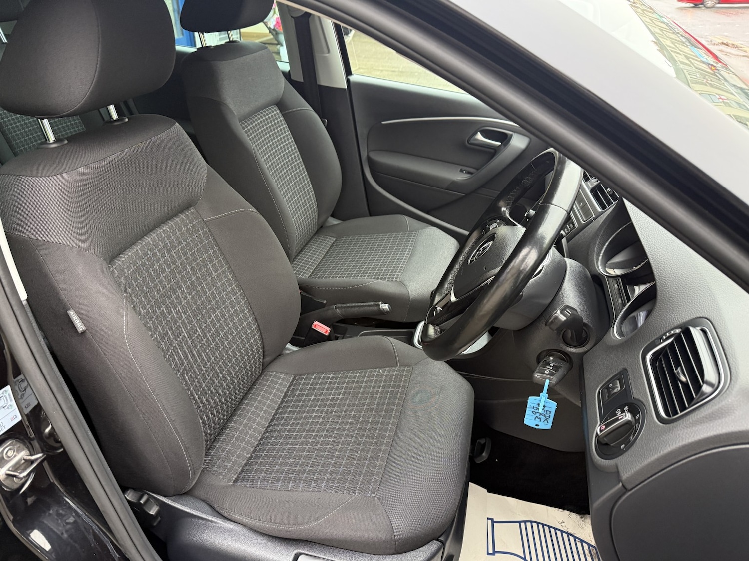 Used Volkswagen Polo 2017 for sale - 76821635: Photo 8