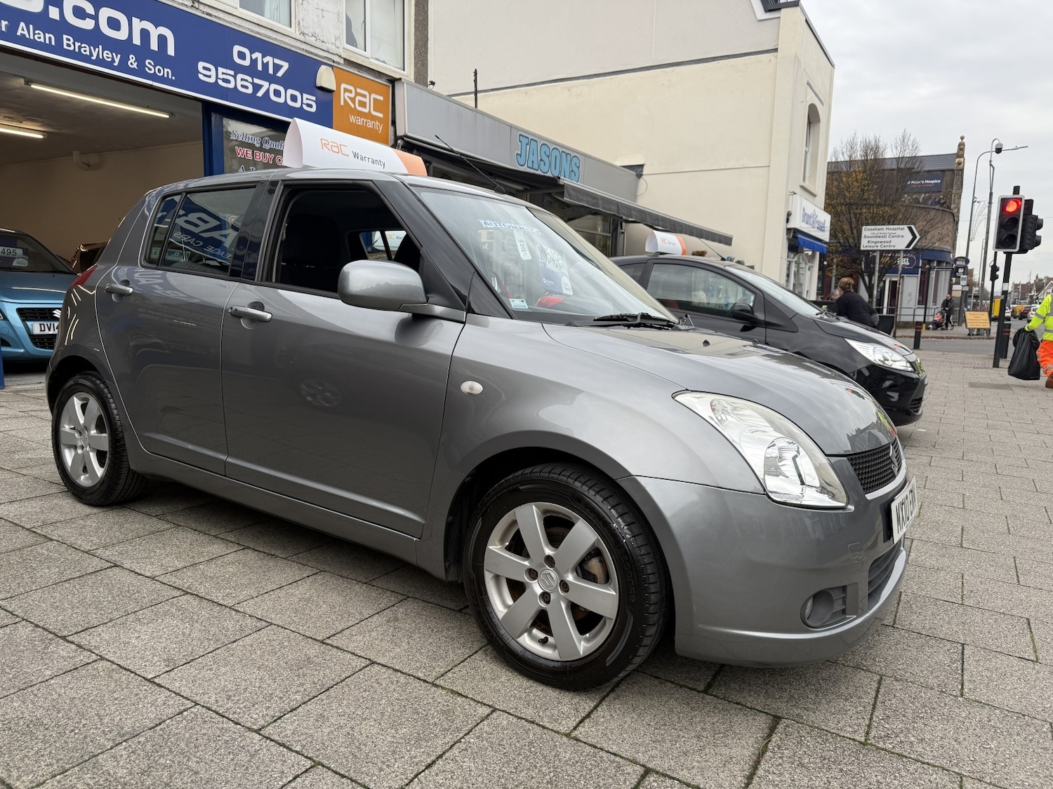 Used Suzuki Swift 2010 for sale - 76510964: Photo 1
