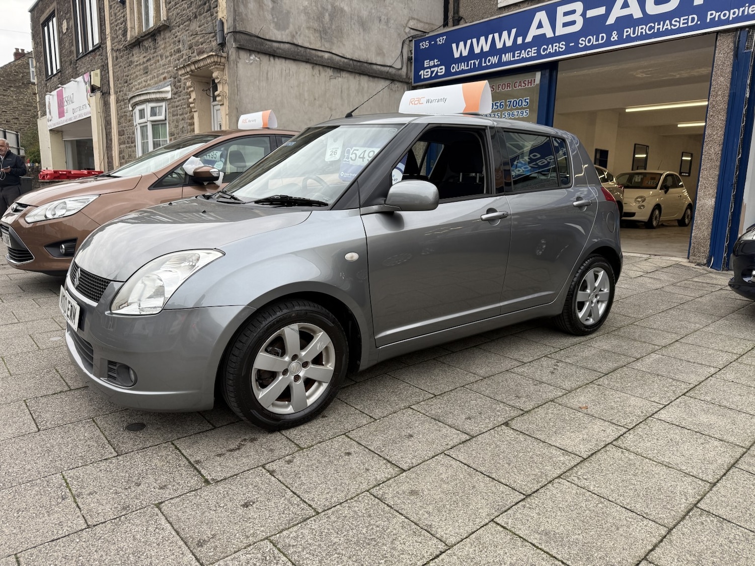 Used Suzuki Swift 2010 for sale - 76510964: Photo 3